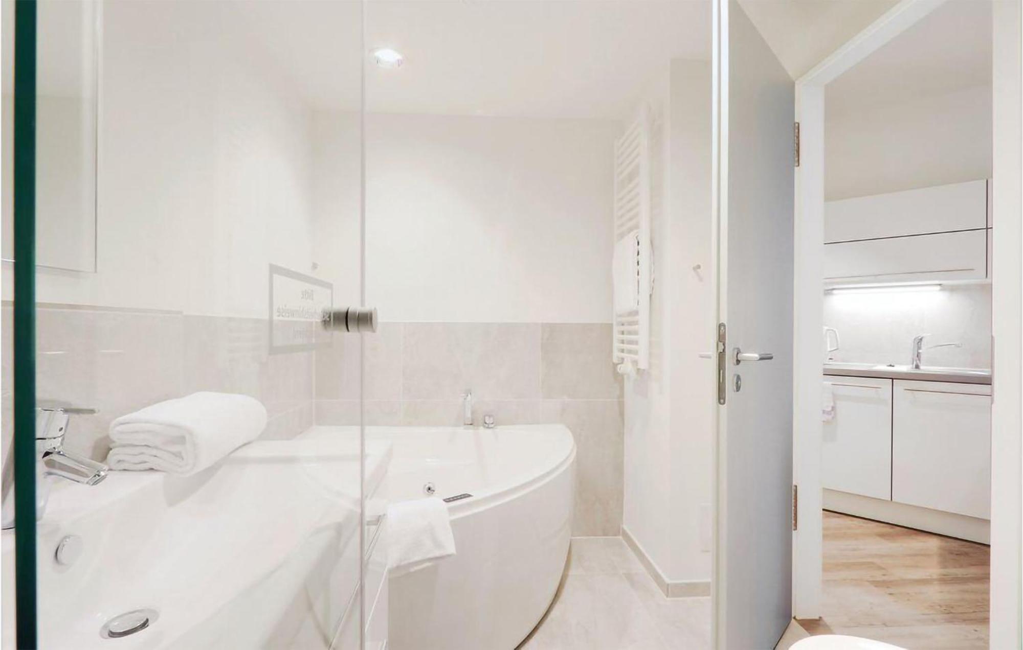 Lovely Apartment In Luebeck Travemuende With Sauna Bagian luar foto