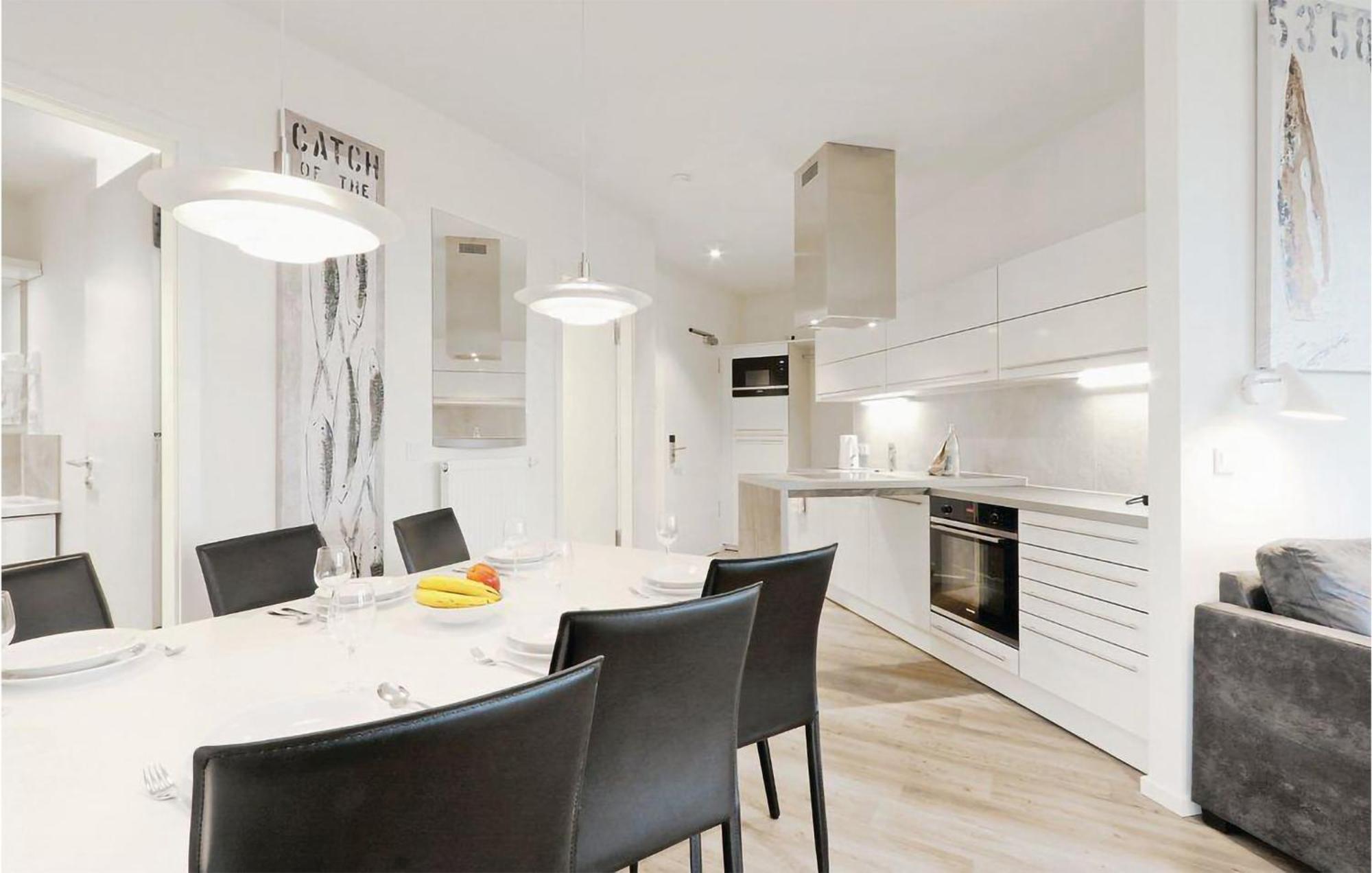 Lovely Apartment In Luebeck Travemuende With Sauna Bagian luar foto